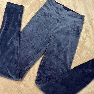 AERIE Offline  Velvet legging. Size small